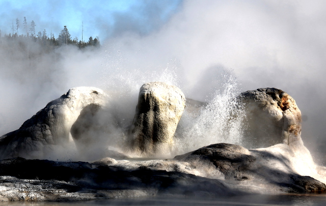 onkalogeysir roiskuu_23