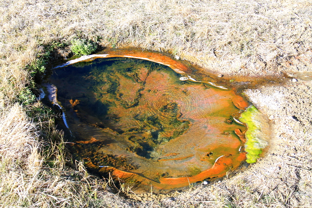 pieni kuuma lähde_29