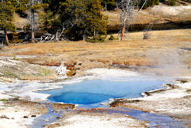 sininen kuuma lähde_26