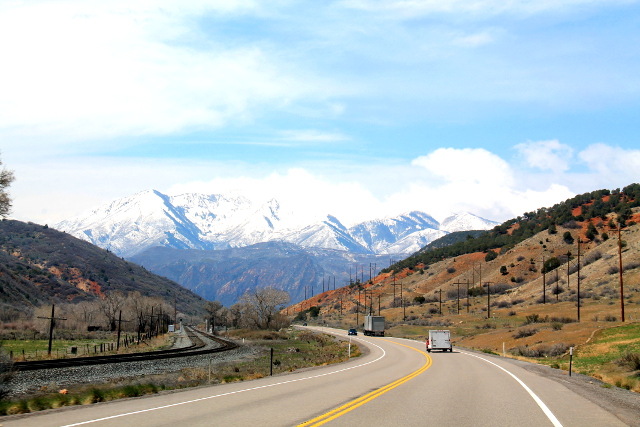 Kauniisti siinä vuoret taustalla kohti Salt Lake Citya mennessä.