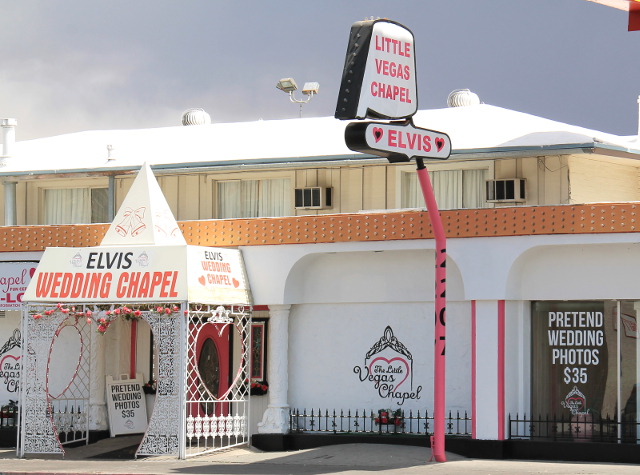 elvis wedding chapel