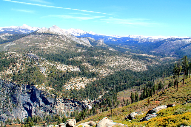 Maisema Washburn Pointilta itään. 