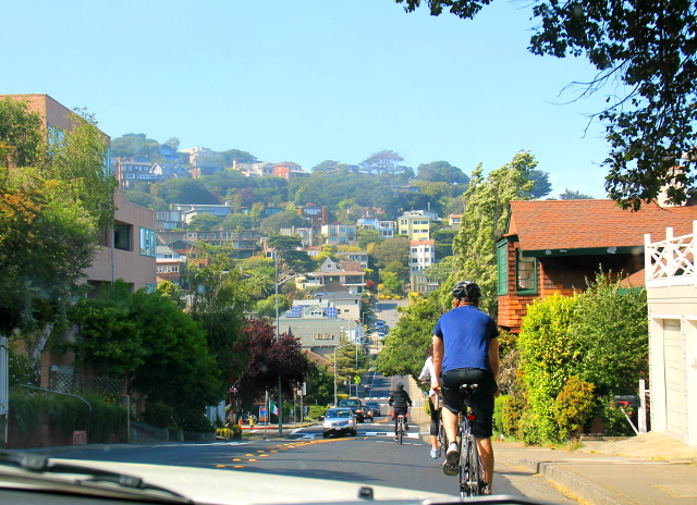 pyöräilijöitä sausalitossa