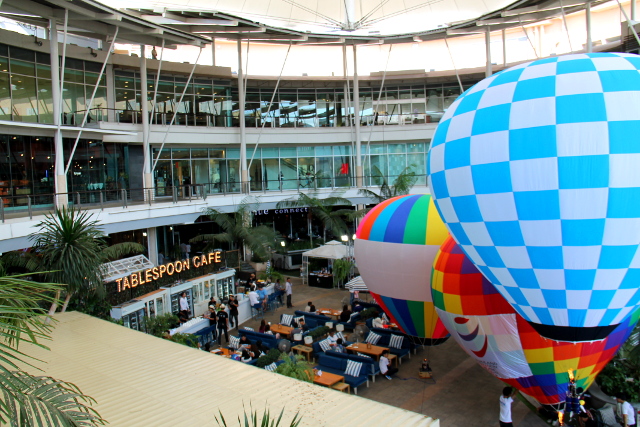 Ei voi mitään että kaipaan Thaimaassa pääsyä tämmöisiin länsimaisiin hapatuspaikkoihin. Tosin ostoskeskukset ovat osa monien thaimaalaistenkin elämää siinä missä suomalaistenkin. 