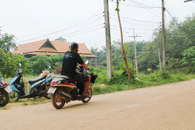 Edes mopoilijat eivät ole turvassa ryöstäjiltä.