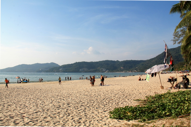Patong Beach pohjoiseen. 