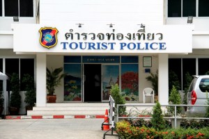Joissain kohteissa on erikseen turistipoliisiasema. Tämä kuva on Chiang Maista. 