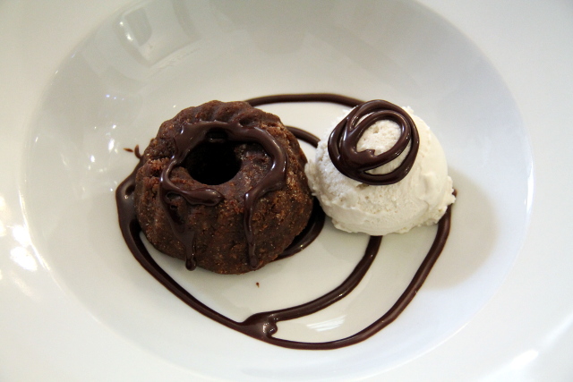 Morh im Hemd on itävaltalainen perinneleivos. Tämä raakaversio oli tuhdin taatelinen ja en oikein tykännyt. 