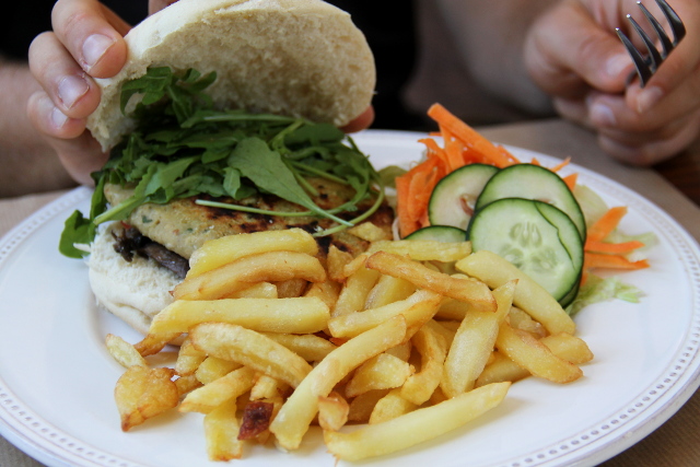 Cafe na Fabrican vegaaniburgeri. 