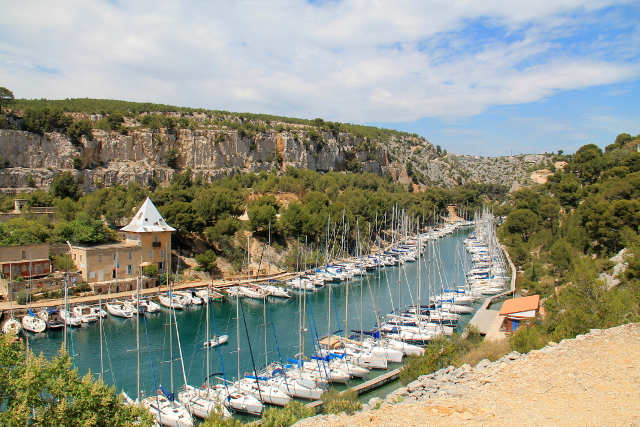 Calanque de Port Miouhun on puolen tunnin kävelymatka Cassisin keskustasta. 