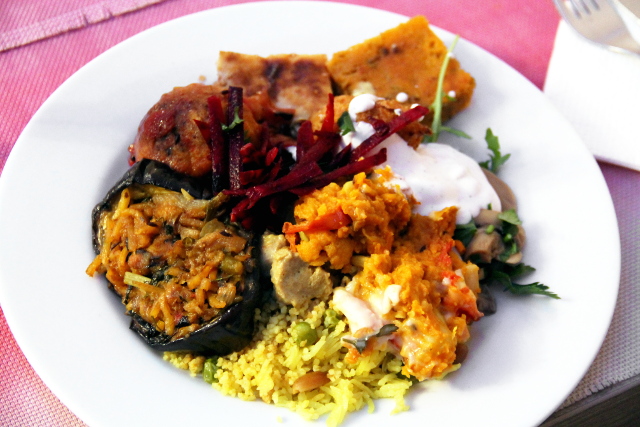 Buffetlautanen Jardim das Cerejasista. 