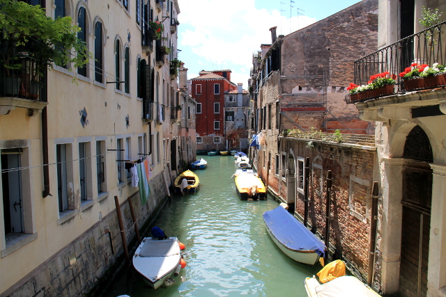 Venetsialaisten veneet ovat heidän autojaan. 