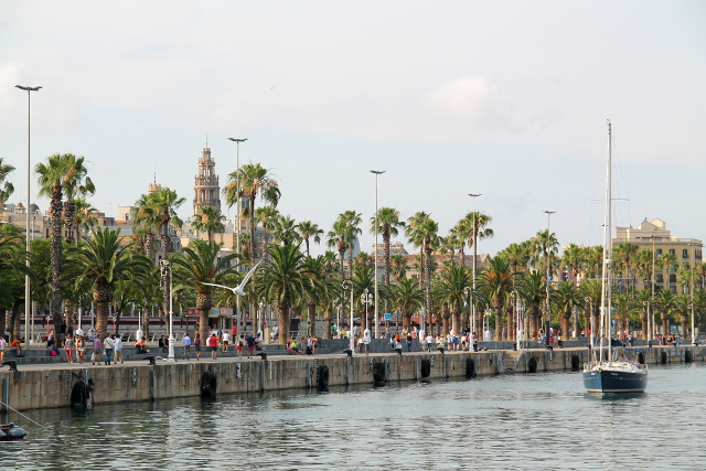 Barcelonetan kaupunginosan rantaa.