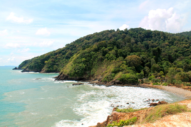 kansallispuiston kivisempi ranta