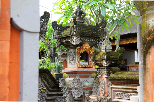 balilainen-kotitemppeli