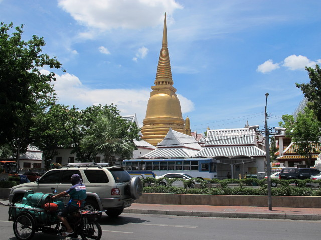 Chedi Tanao Roadin päässä. 