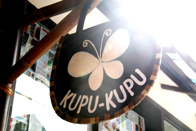 Kupu-kupu tarkoittaa perhosta bahasa indonesiaksi. 