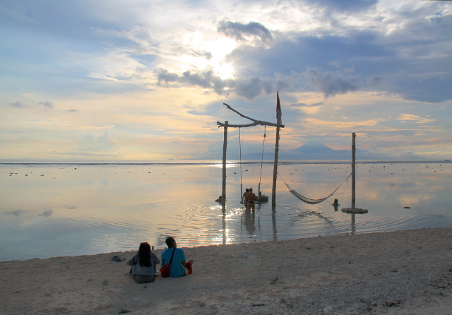 Auringonlaskua varten pitää mennä saaren rauhalliselle länsirannalle. 