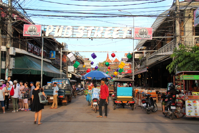 Pub Street keskustassa. 