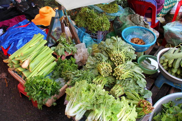 Vihanneksia Kandal Marketissa, joka on tori lähellä palatsialuetta. 