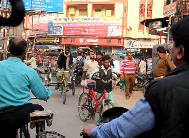 ruuhkaista-varanasia