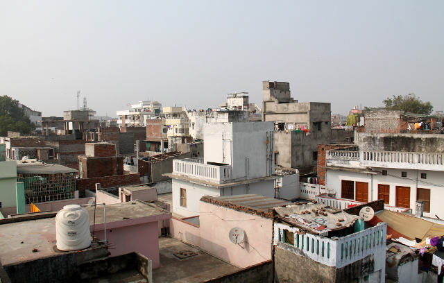 Kattoja toiselta parvekkeeltani katsottuna. 