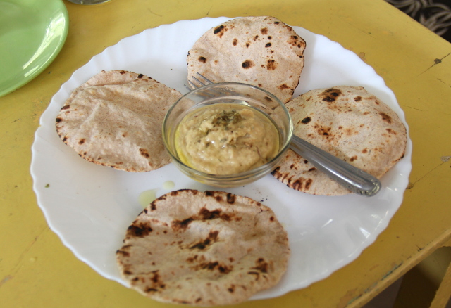 veganin-chapatit-ja-hummus